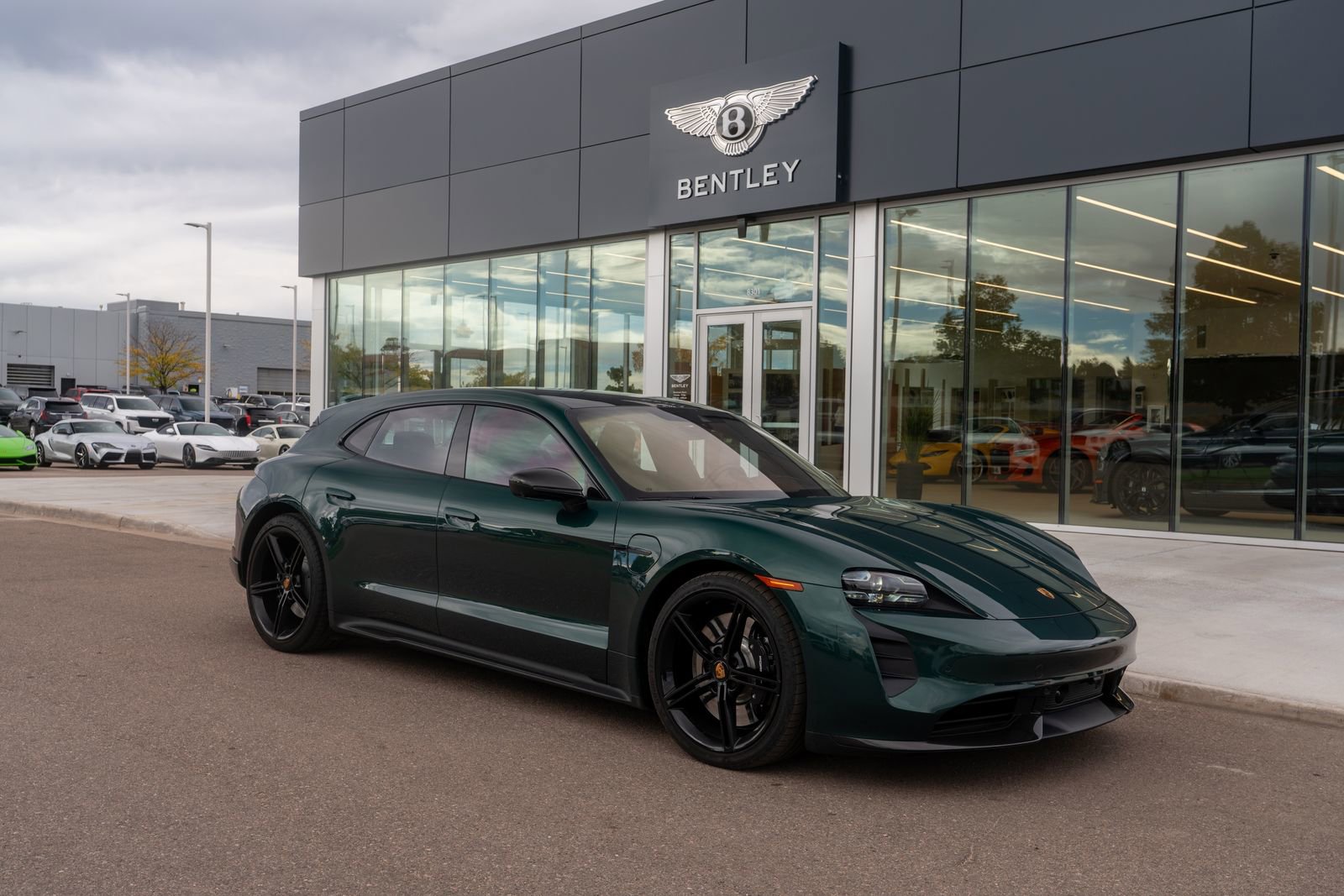 Used 2024 Porsche Taycan GTS image 21