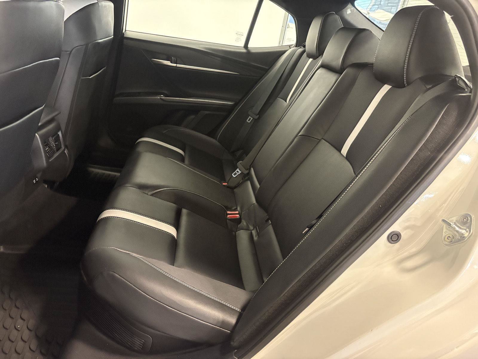 Used 2025 Toyota Camry SE FWD image 34