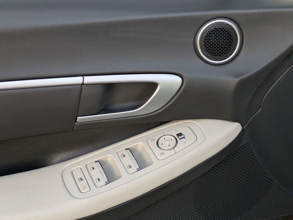Used 2025 Hyundai Sonata SEL image 13