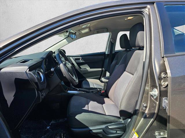 Used 2017 Toyota Corolla LE image 18