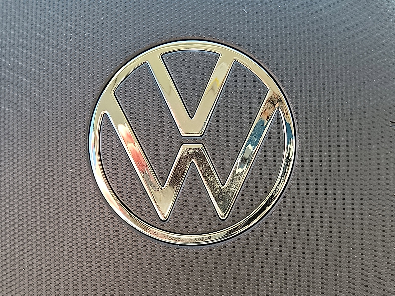 New 2026 Volkswagen Taos SE image 16