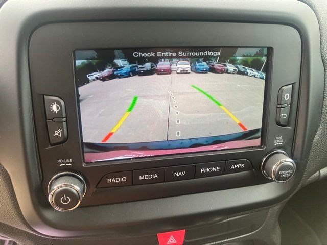 Used 2017 Jeep Renegade Latitude AWD/4WD image 19
