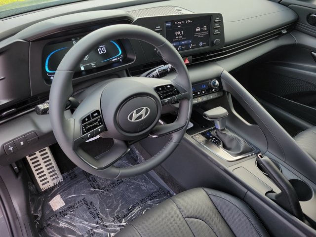 New 2026 Hyundai Elantra SEL Sport FWD image 25