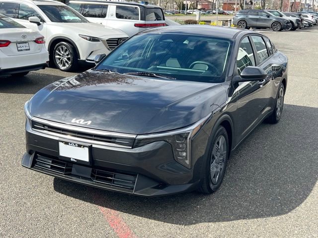 Certified 2025 Kia K4 LX image 3
