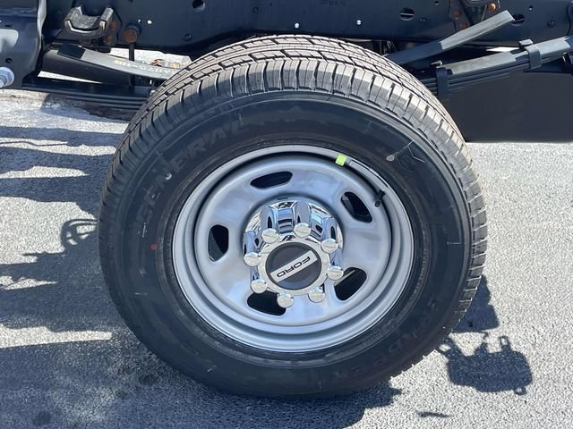 New 2026 Ford F350 XL w/ XL Chrome Package AWD/4WD image 8