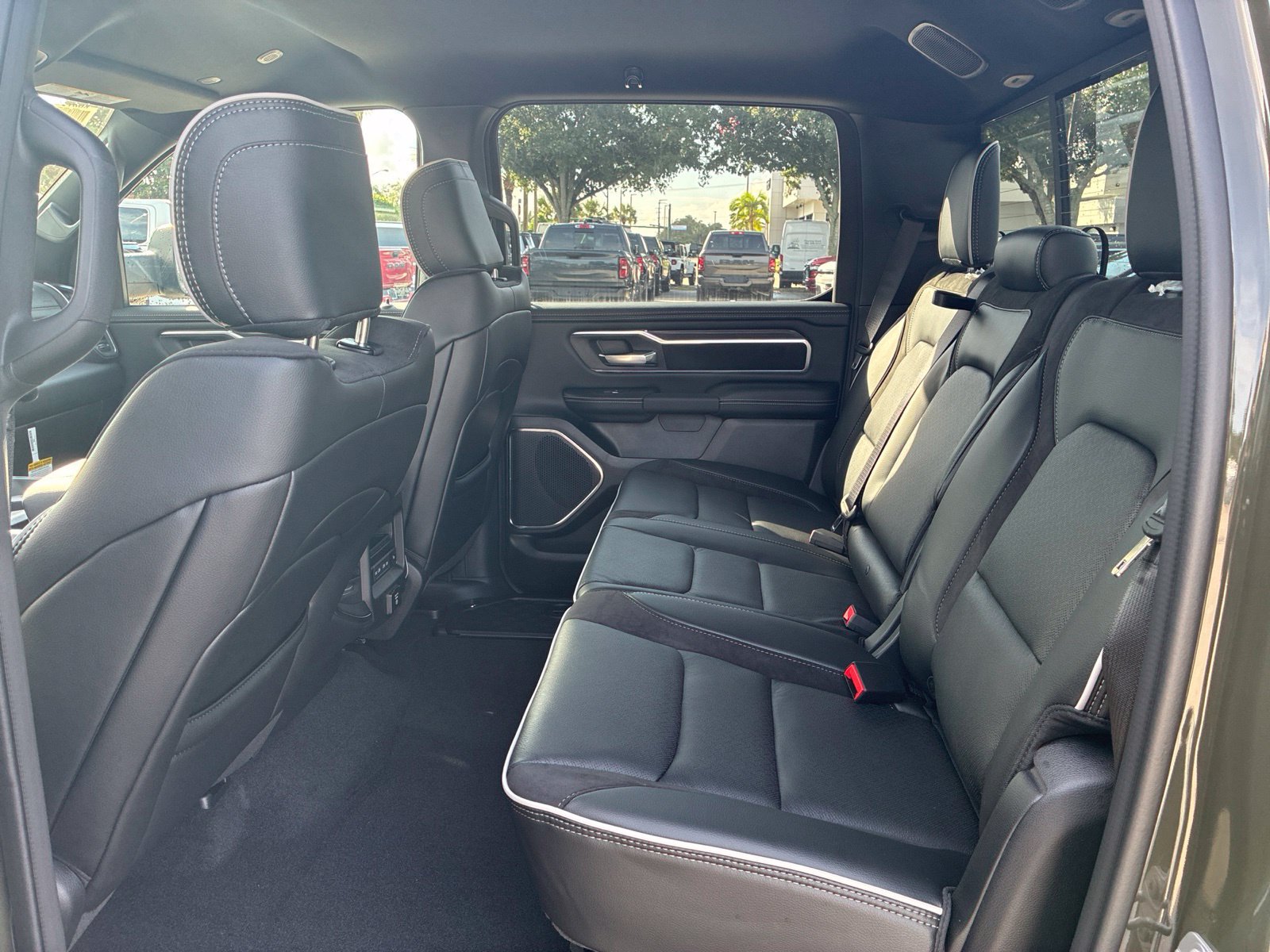 New 2027 RAM 1500 Laramie AWD/4WD image 10