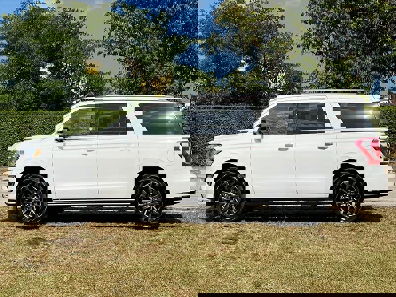 Used 2021 Ford Expedition Max Limited image 5