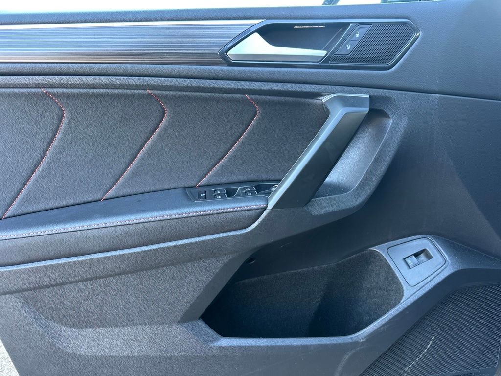 Used 2024 Volkswagen Tiguan Wolfsburg Edition image 9