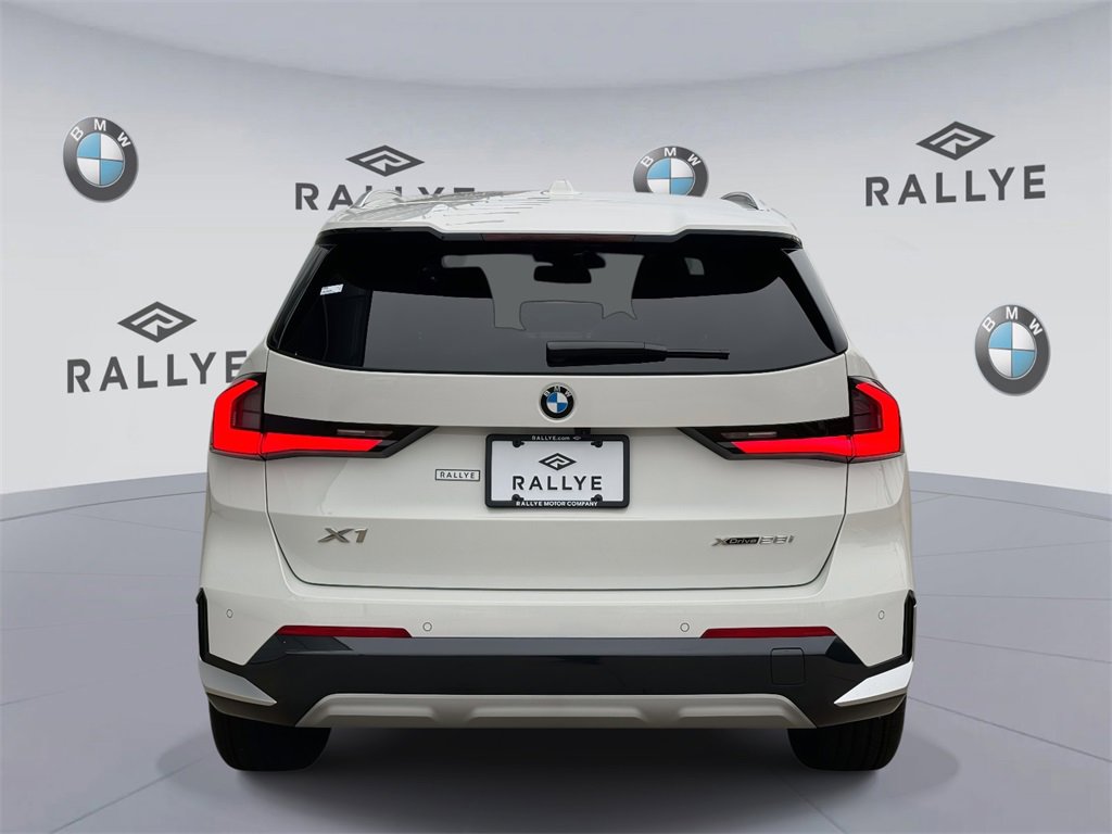 Certified 2025 BMW X1 xDrive28i w/ Technology Package image 5