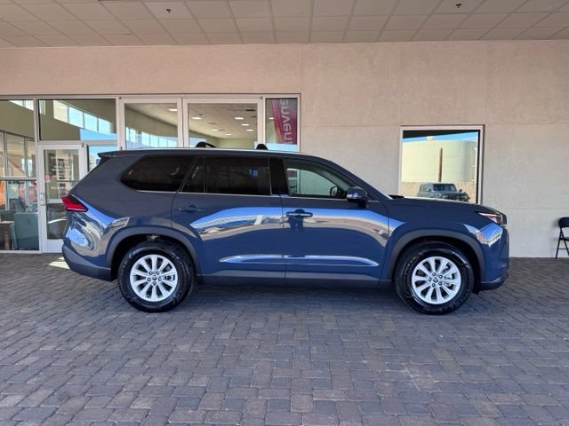 Used 2024 Toyota Grand Highlander AWD Hybrid image 6