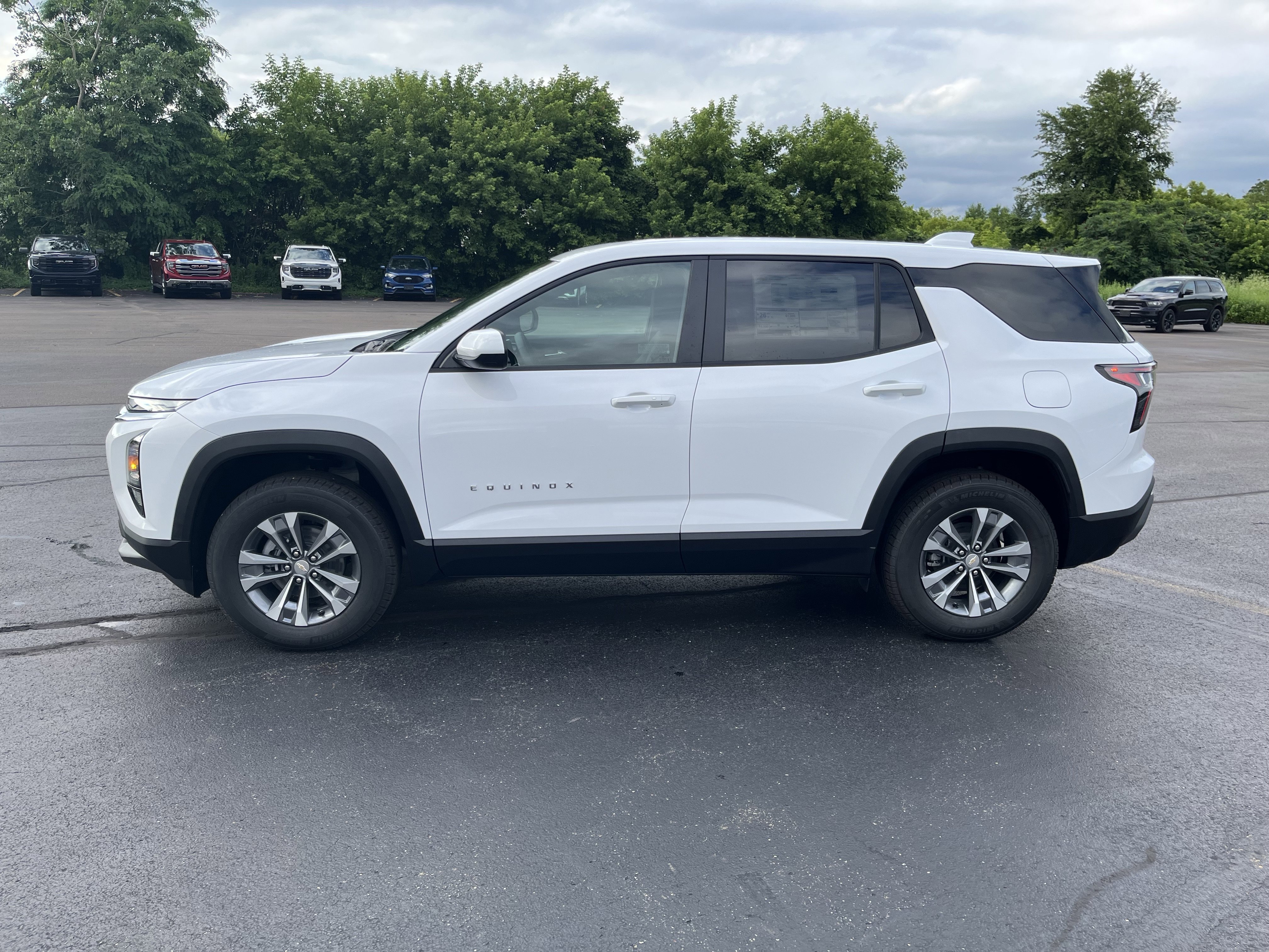 New 2026 Chevrolet Equinox LT image 4