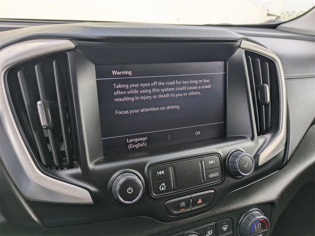 Used 2024 GMC Terrain SLT image 17