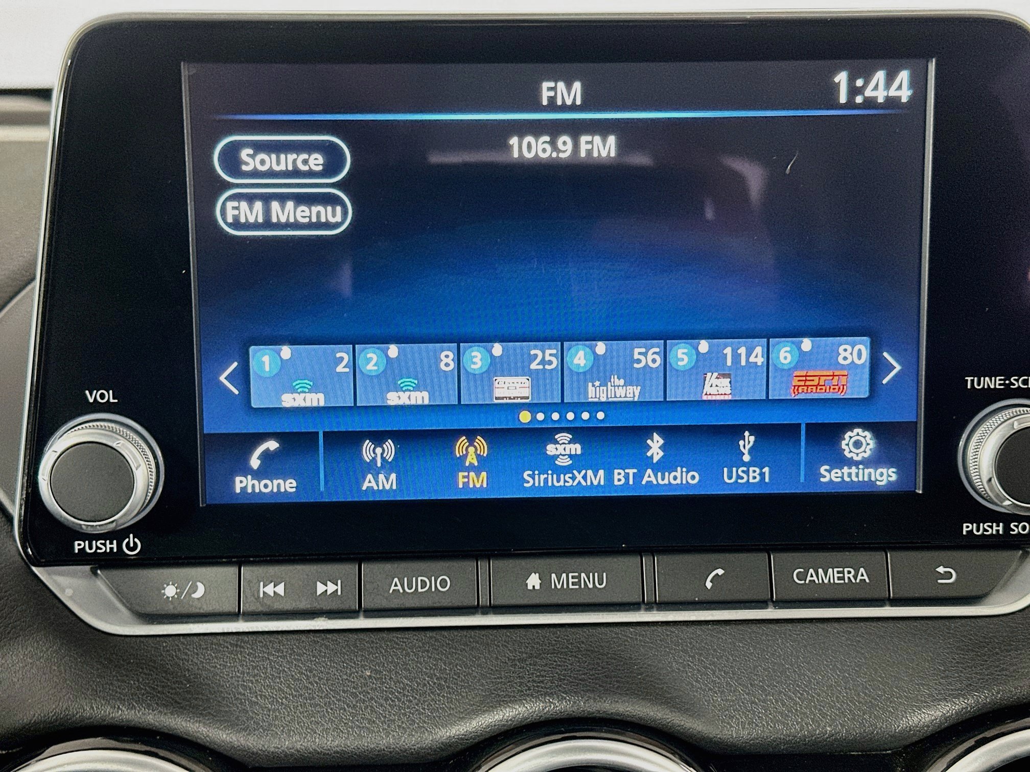 Used 2025 Nissan Sentra SV FWD image 21