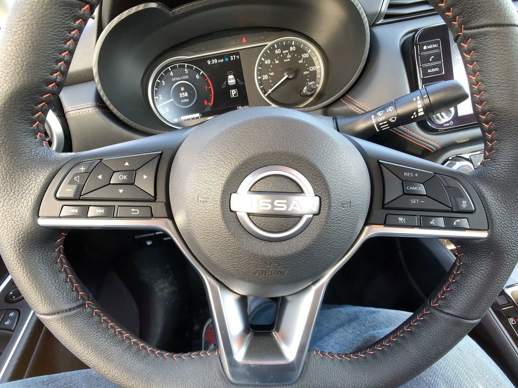 New 2025 Nissan Versa SR w/ Trunk Package image 15