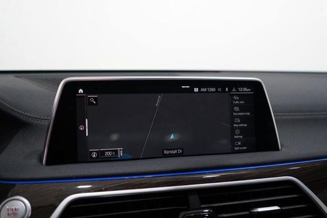 Used 2020 BMW 745e xDrive image 27