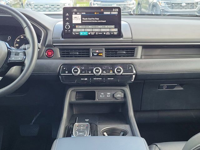 Used 2025 Honda Pilot EX-L image 4