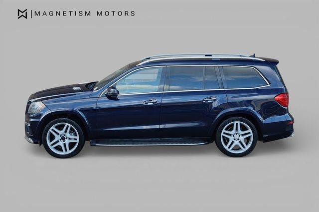 Used 2015 Mercedes-Benz GL 550 4MATIC image 3