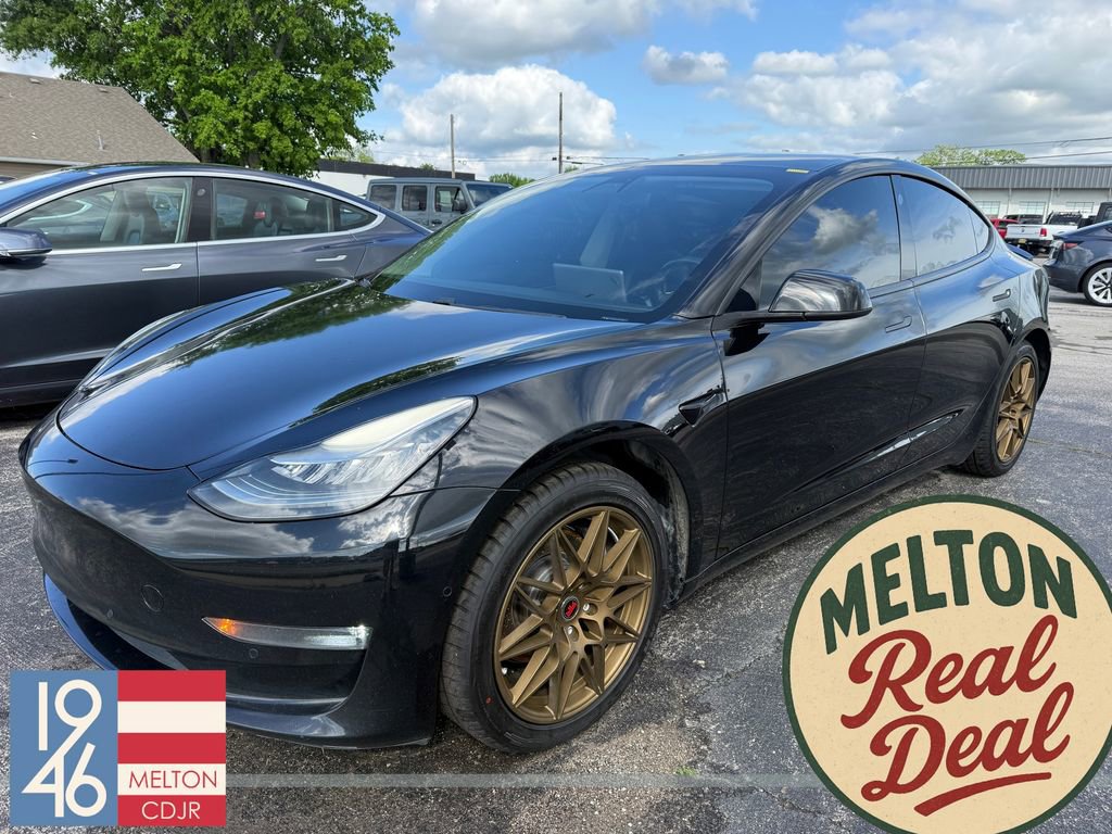 Used 2018 Tesla Model 3 Mid Range RWD image 1