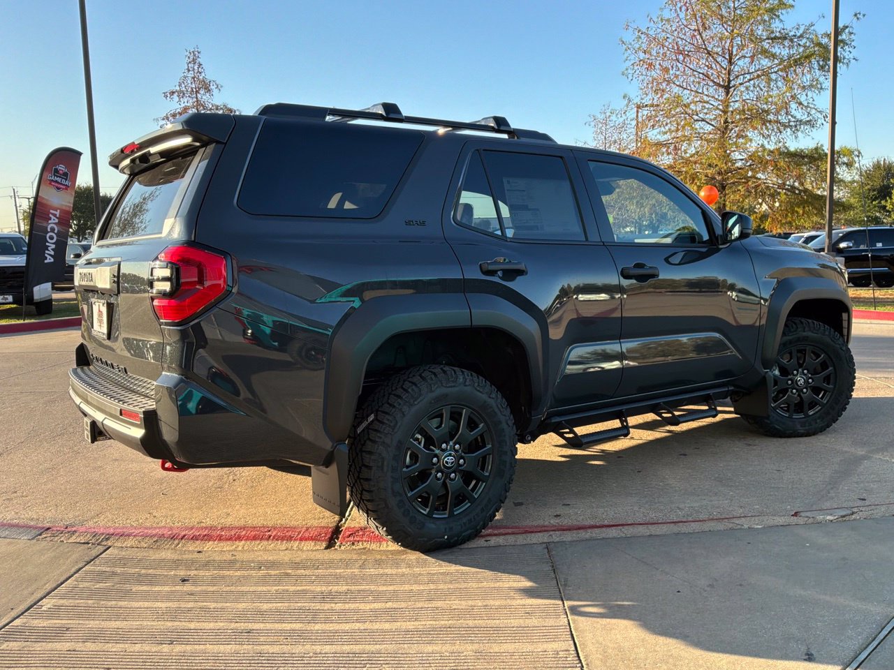 New 2026 Toyota 4Runner SR5 AWD/4WD image 5