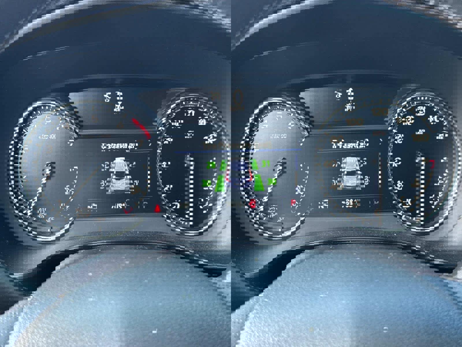 Used 2023 Cadillac XT4 Sport FWD image 31