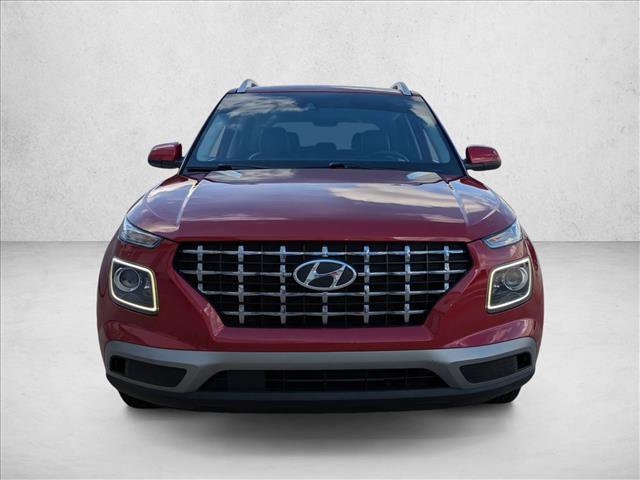 Used 2022 Hyundai Venue Limited image 2
