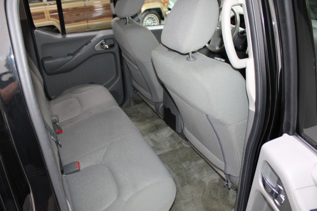 Used 2016 Nissan Frontier SV image 30