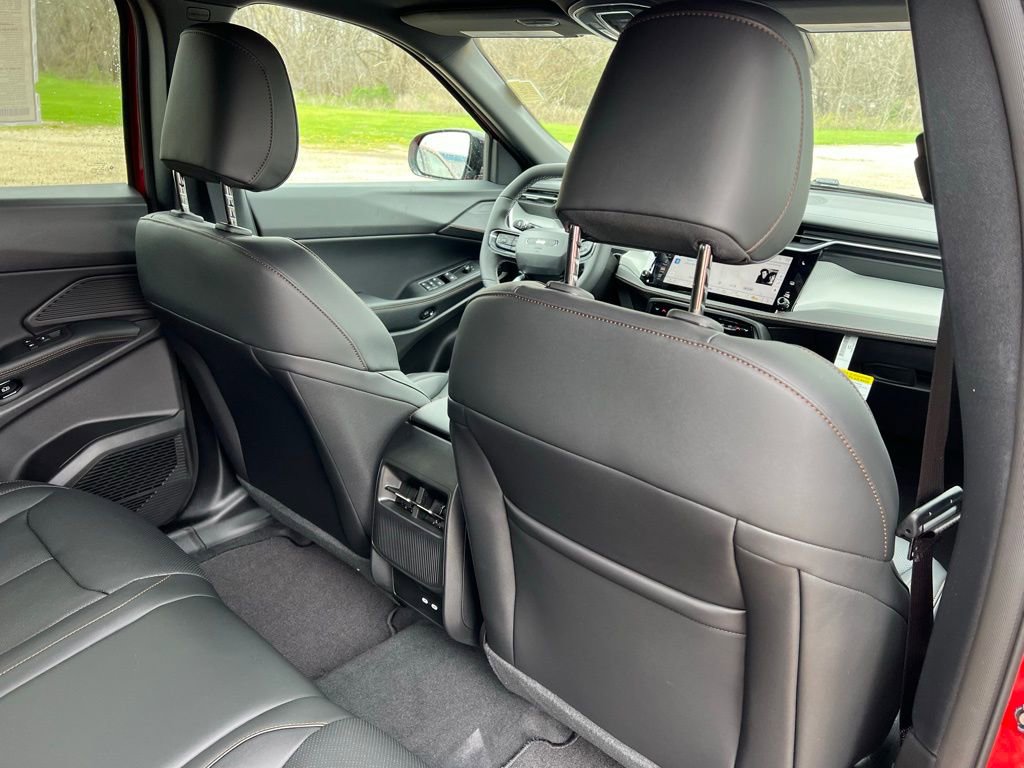 New 2026 Jeep Cherokee Limited AWD/4WD image 17