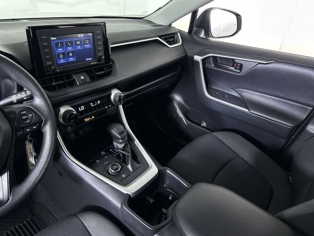 Used 2022 Toyota RAV4 LE AWD/4WD image 36