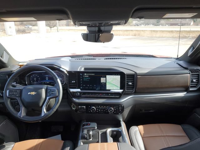 Used 2025 Chevrolet Silverado 1500 High Country AWD/4WD image 25