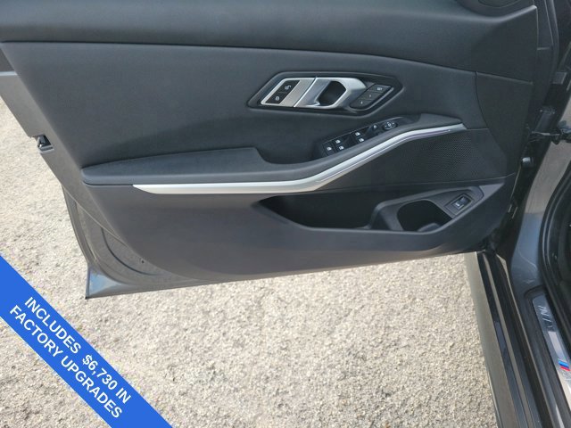 Used 2020 BMW 330i Sedan w/ M Sport Package RWD image 21