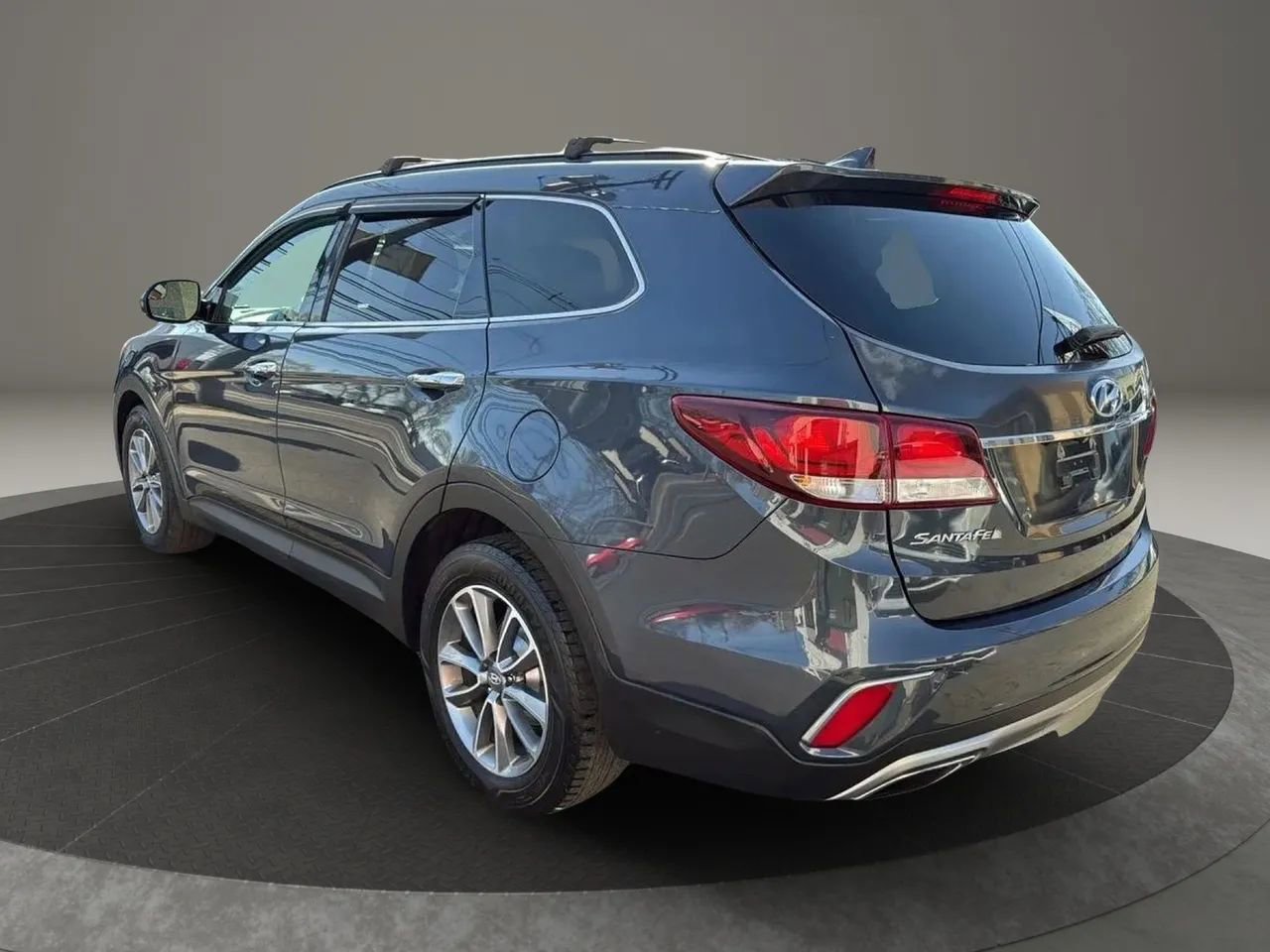Used 2017 Hyundai Santa Fe SE AWD/4WD image 7