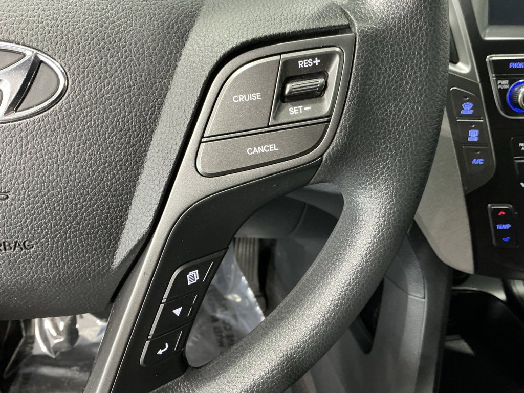 Used 2019 Hyundai Santa Fe XL SE image 15