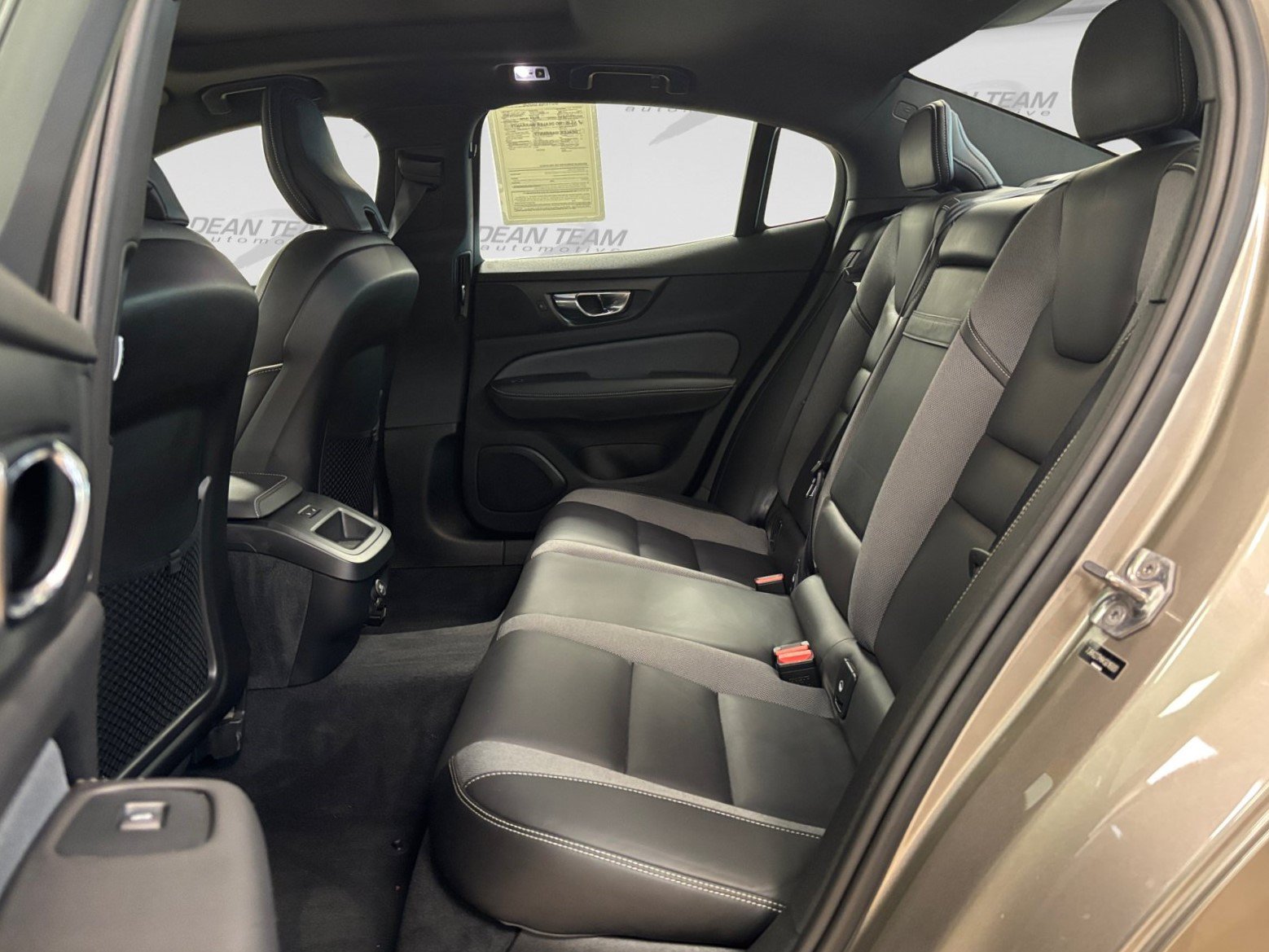 Used 2019 Volvo S60 T6 R-Design AWD/4WD image 12