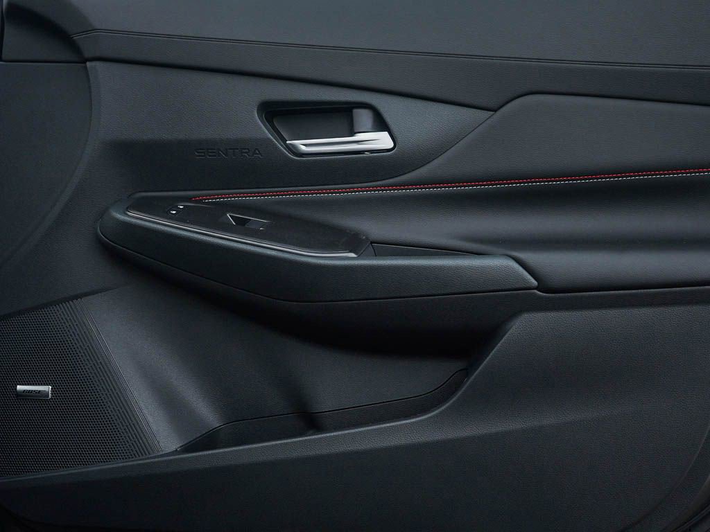 New 2026 Nissan Sentra SR w/ SR Premium Package FWD image 8