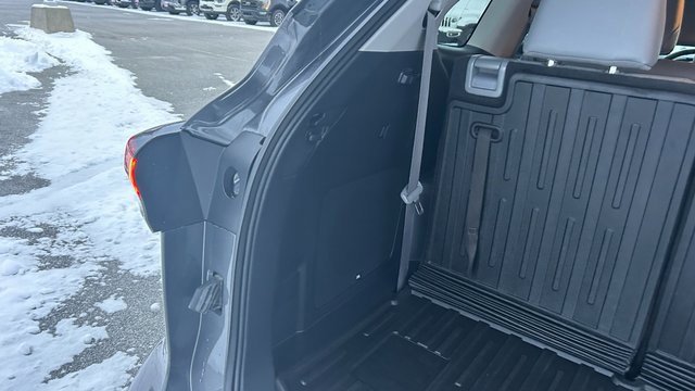 Used 2023 Toyota Highlander Limited image 15