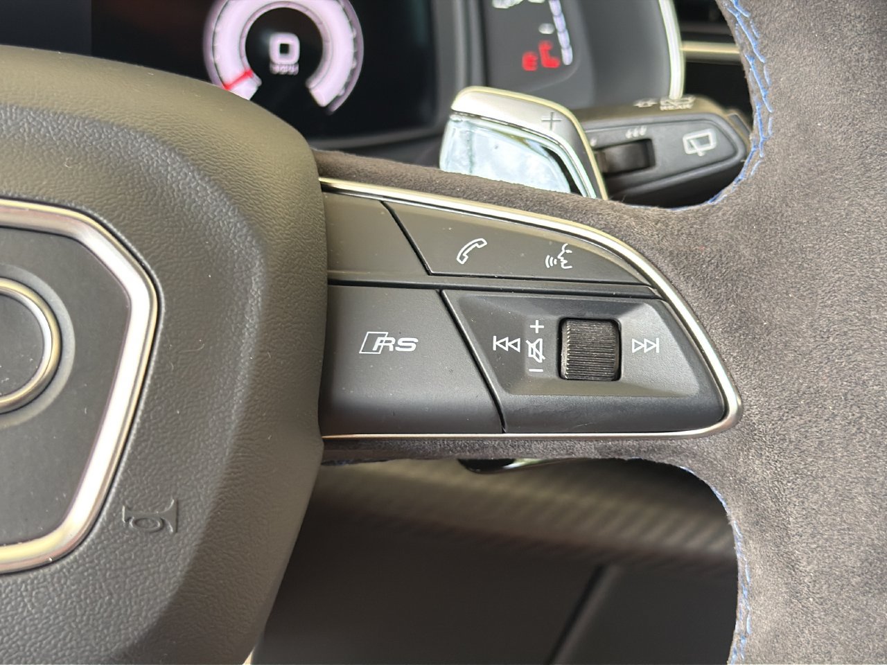Used 2026 Audi RS Q8 performance AWD/4WD image 23