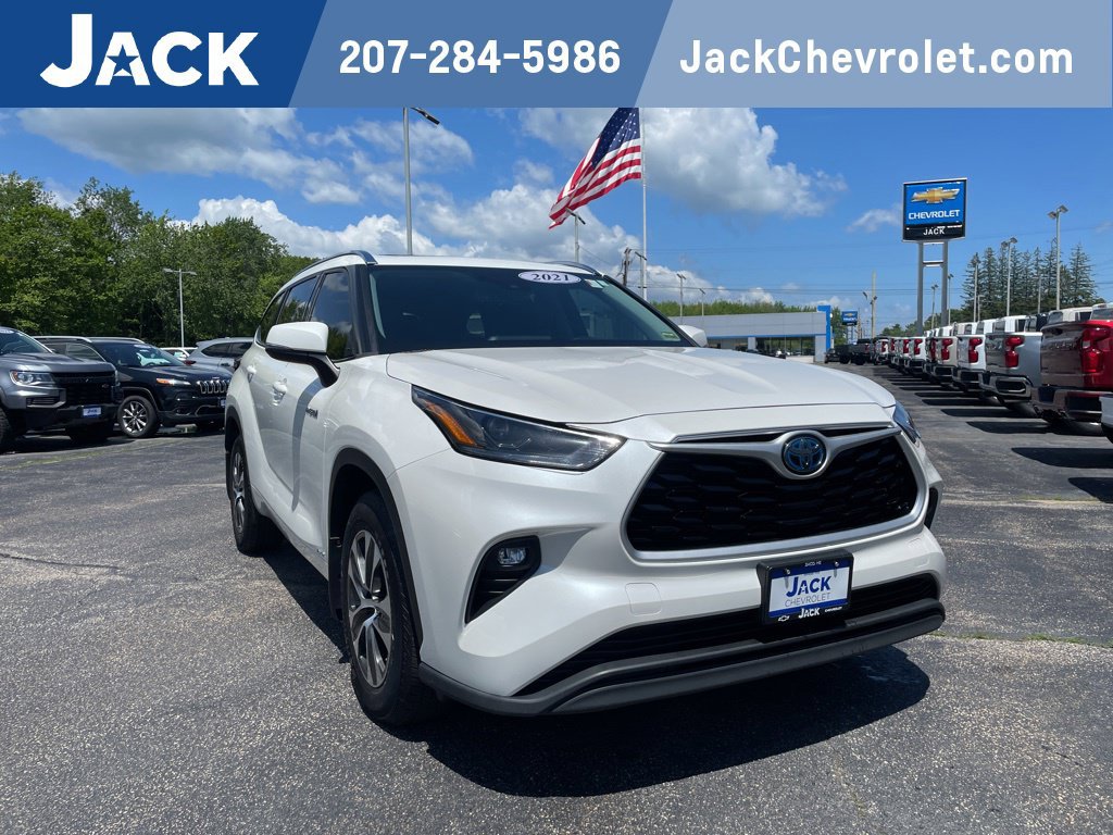 Used 2021 Toyota Highlander XLE