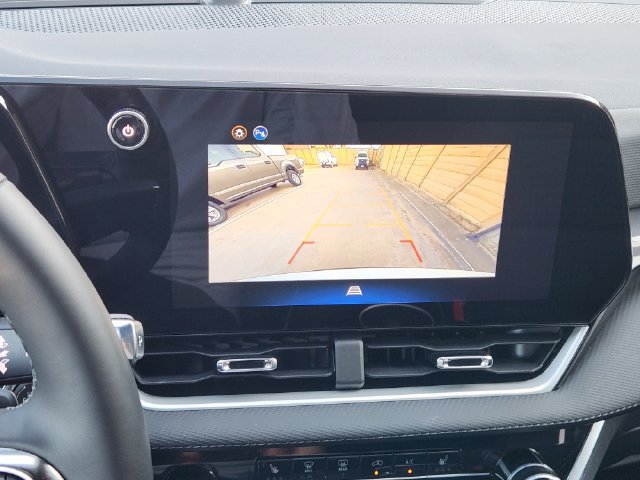 Used 2026 Chevrolet Equinox LT FWD image 7