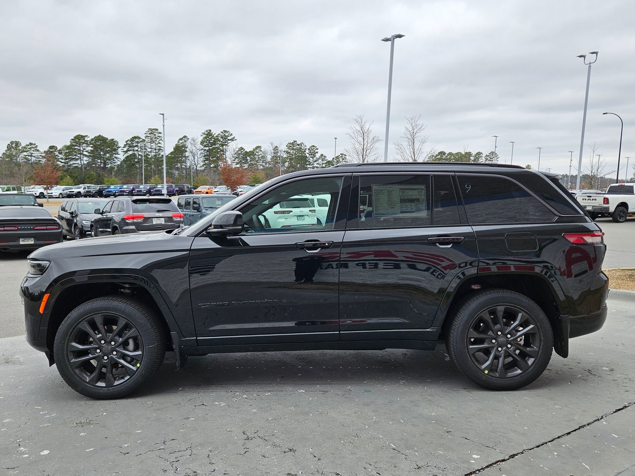 New 2026 Jeep Grand Cherokee Limited Reserve image 4