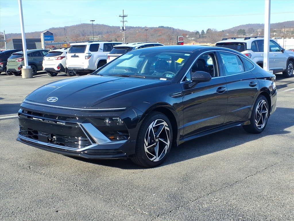 New 2026 Hyundai Sonata SEL FWD image 2