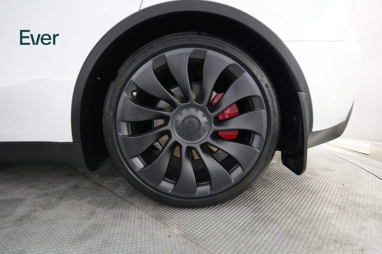 Used 2024 Tesla Model Y Performance AWD/4WD image 9