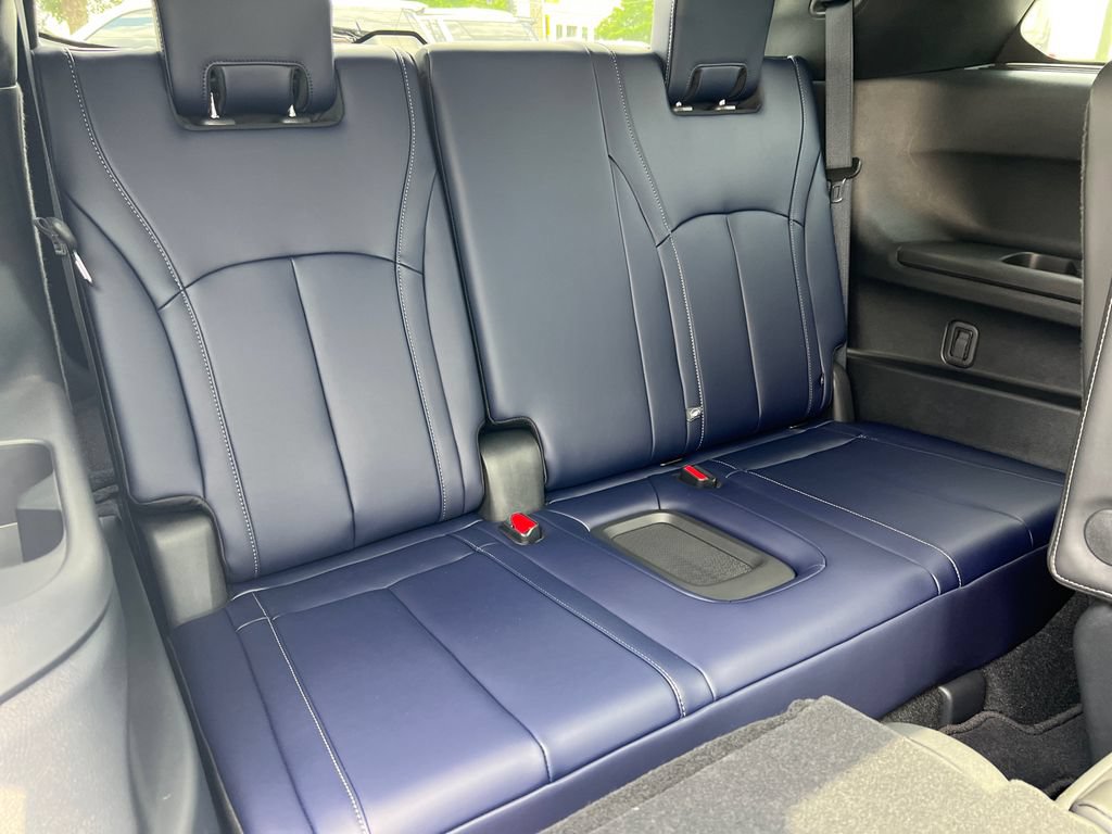 Certified 2026 INFINITI QX60 Sport w/ Dark Cargo Package AWD/4WD image 16