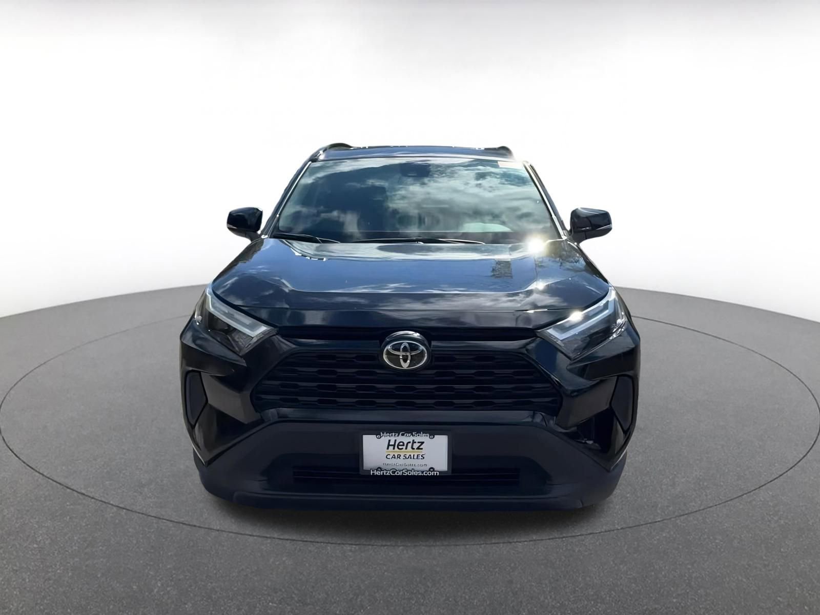 Used 2025 Toyota RAV4 XLE image 4