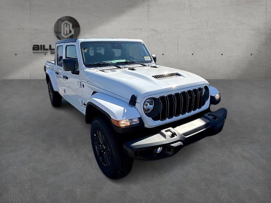 New 2025 Jeep Gladiator Sport image 3