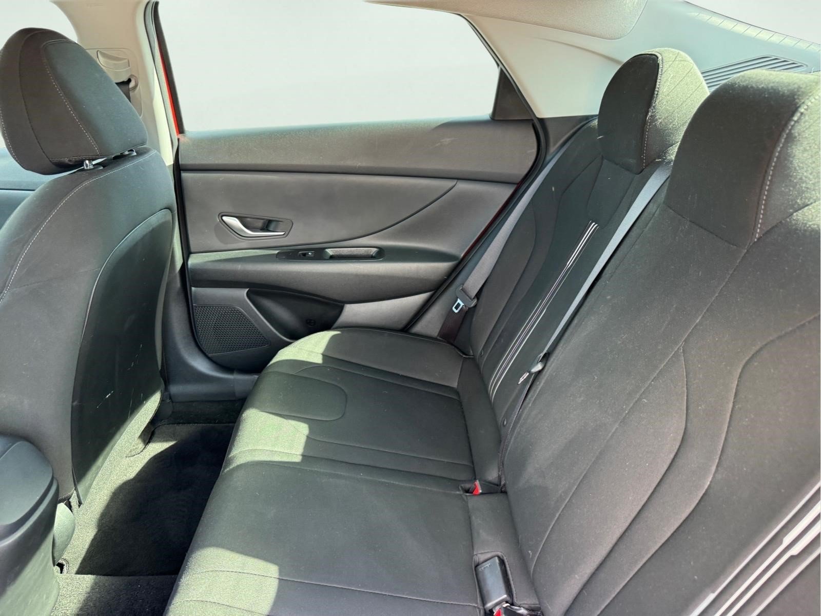 Used 2023 Hyundai Elantra SEL w/ Cargo Package FWD image 10