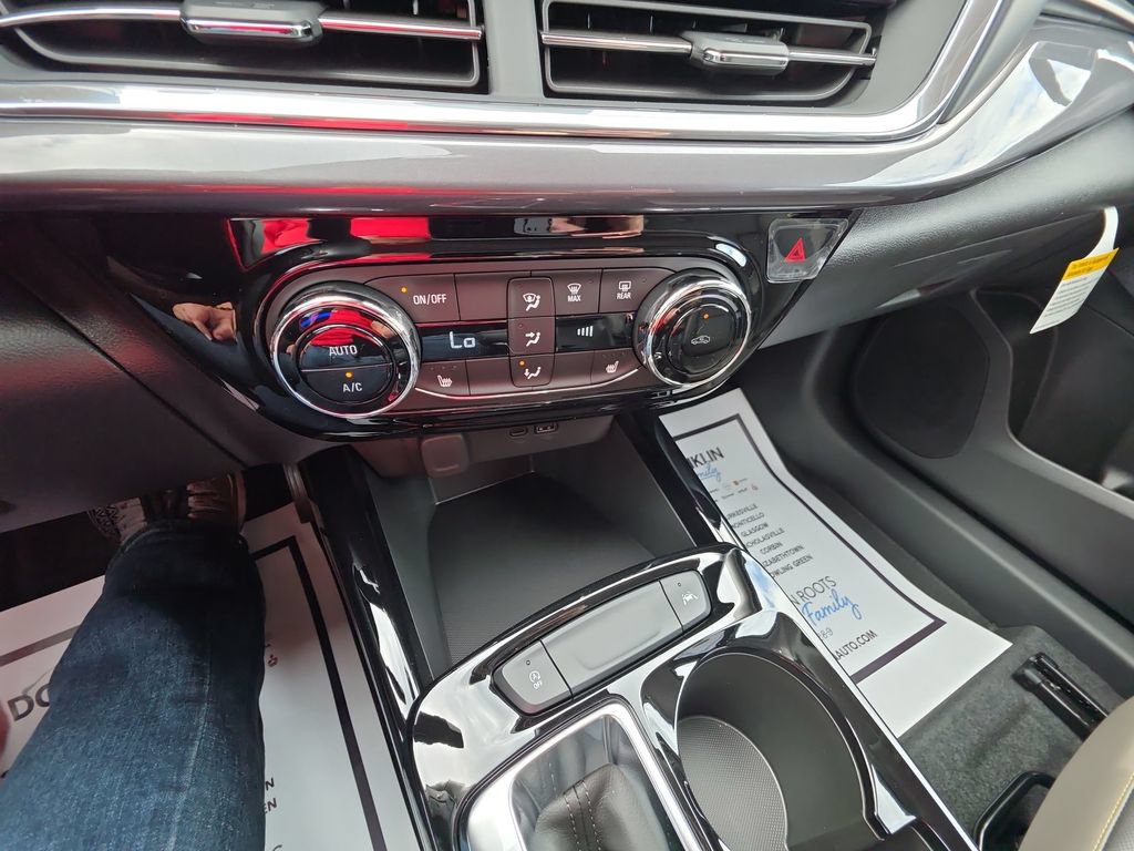 New 2026 Chevrolet Trax ACTIV w/ Driver Confidence Package FWD image 18