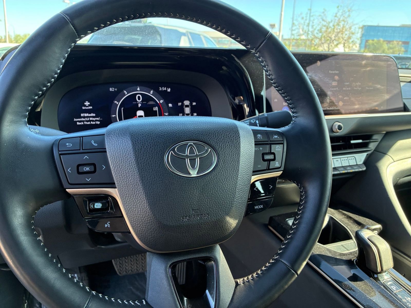 Used 2025 Toyota Crown XLE image 30