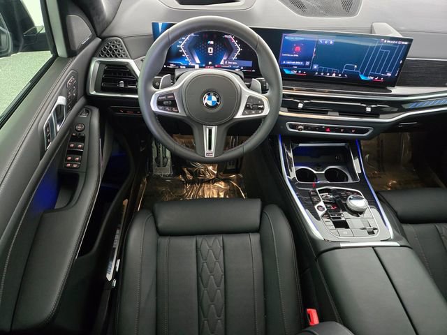Used 2026 BMW X7 M60i image 12