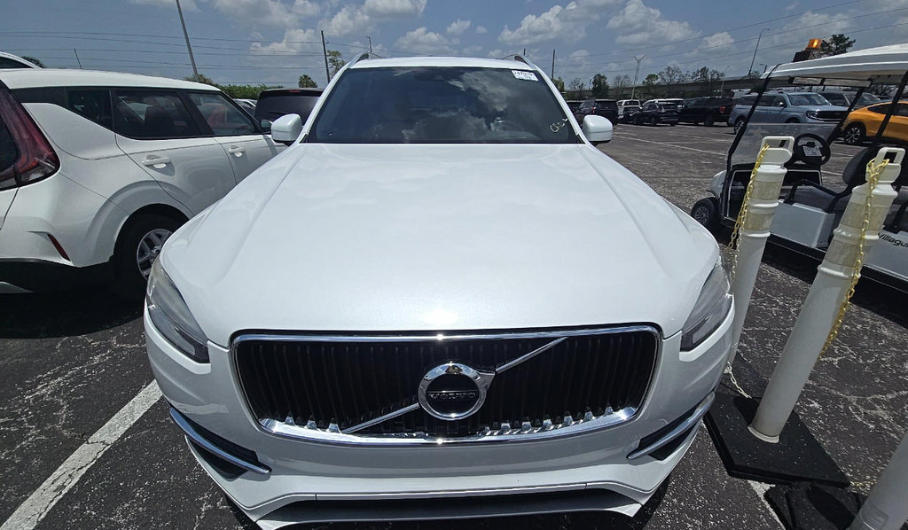 Used 2019 Volvo XC90 T6 Momentum w/ Protection Package Premier AWD/4WD image 3
