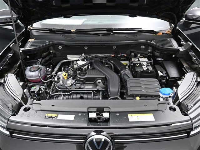 New 2026 Volkswagen Taos SE image 15